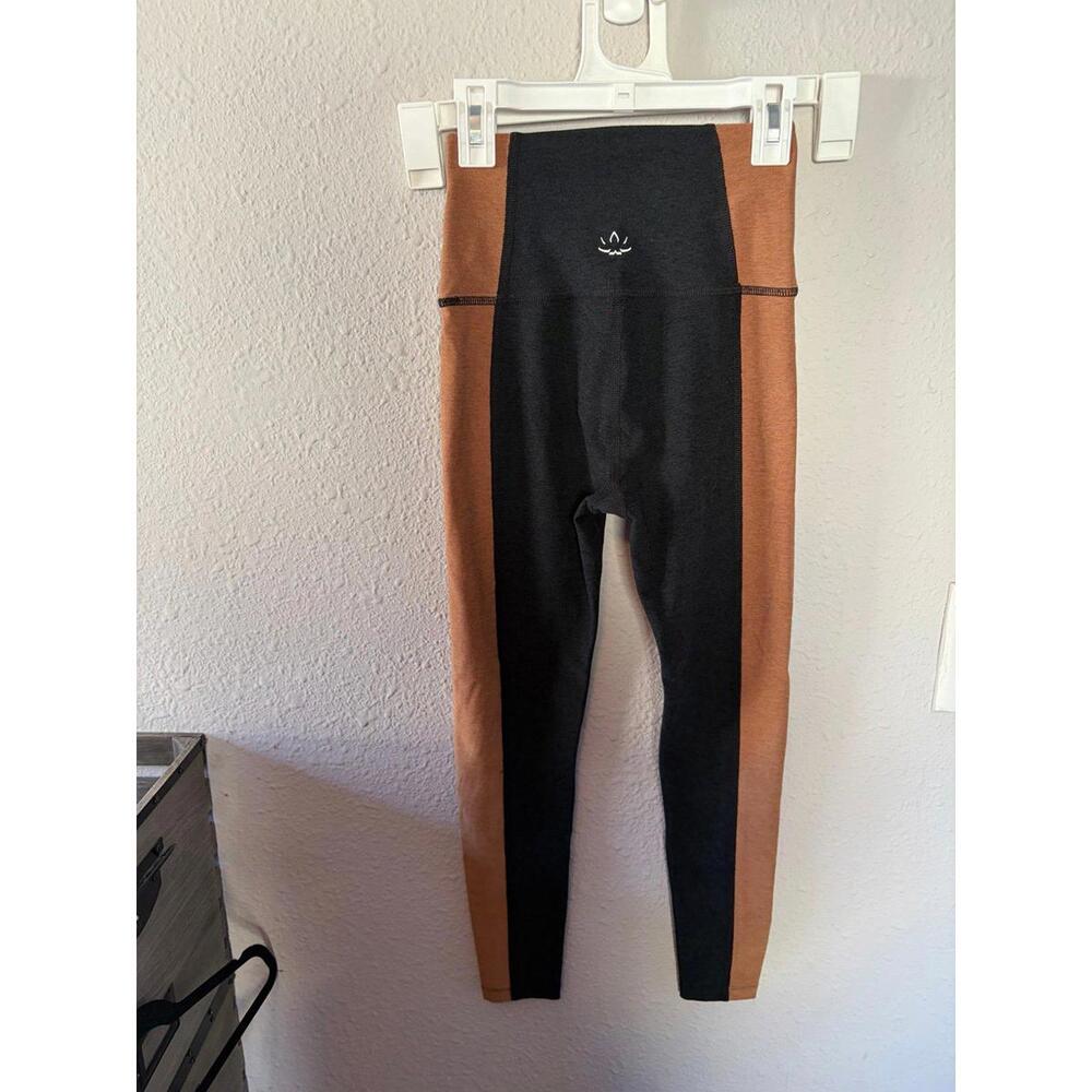 Beyond Yoga charcoal grey/brown leggings size S. EUC. Super soft, brushed fabric